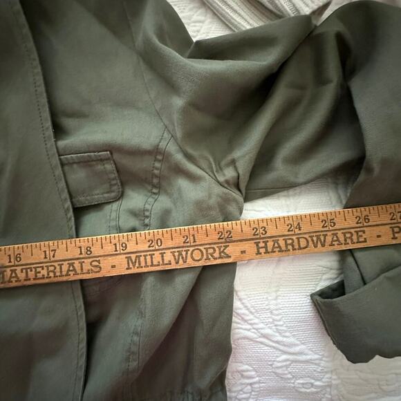 Caslon Women's Olive Green Cotton Blended Long Sleeves Utility Jacket Size Large - Picture 4 of 10